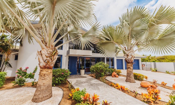 Punto de Oro House | The ultimate getaway! Spacious layout, luxurious amenities, including a pool.