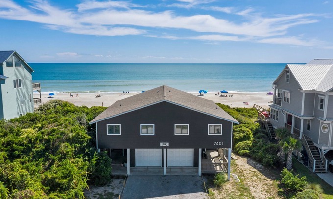 Emerald Isle House | The ultimate OCEANFRONT bungalow close to everything