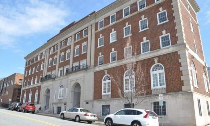 Winston - Salem Apartment | The Urban Hippie! Downtown Winston-Salem!