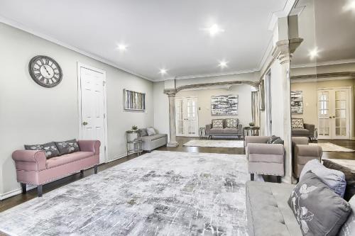 Victoria Village House | The Vacation Luxury Unpack, Relax, Enjoy