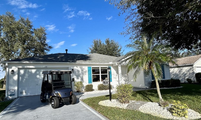 Lynnhaven House | * 🌴The Villages- Living Good Ranch Home - GOLF CART, Lake Sumter Landing 🌴 *