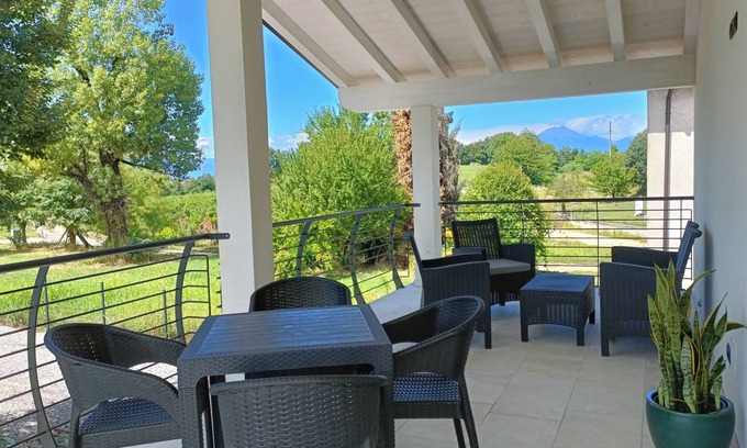 Castelnuovo del Garda Apartment | The vineyard- Accommodations 5 minutes from Gardaland, in the quiet among vineyards and olive trees.