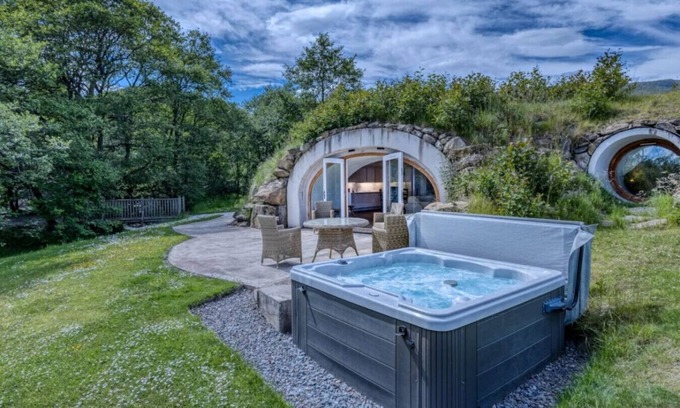 Loch Tay RV Rental | The Warren - Hobbit House & Hot Tub at Loch Tay