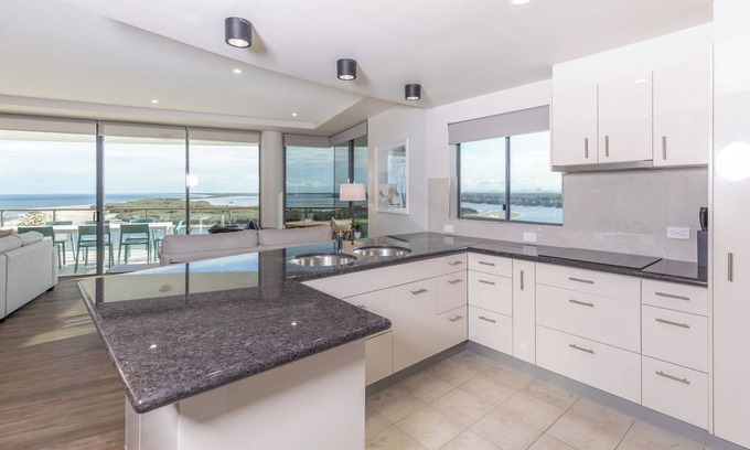 Caloundra Apartment | The Waterford Prestige Apartments