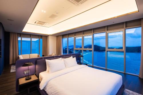 Eulwang-ri Resort | The Week & Resort