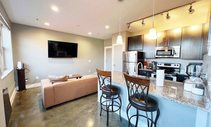 Roanoke Apartment | The West End Flats Su