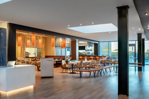 Texas Medical Center Hotel | The Westin Houston Medical Center - Museum District