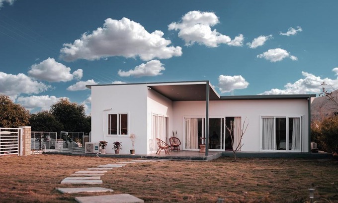 Jadhavwadi Villa | The White Haven - A countryside hideaway near Pune