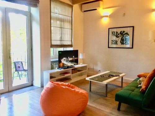 Tbilisi City Centre Apartment | The White Loft