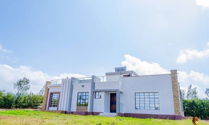 Nyeri Villa | THE WHITE VILLA KING.