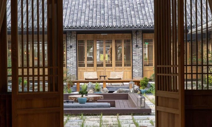 Yangshuo Hotel | the Wild Luxury Holiday Inn