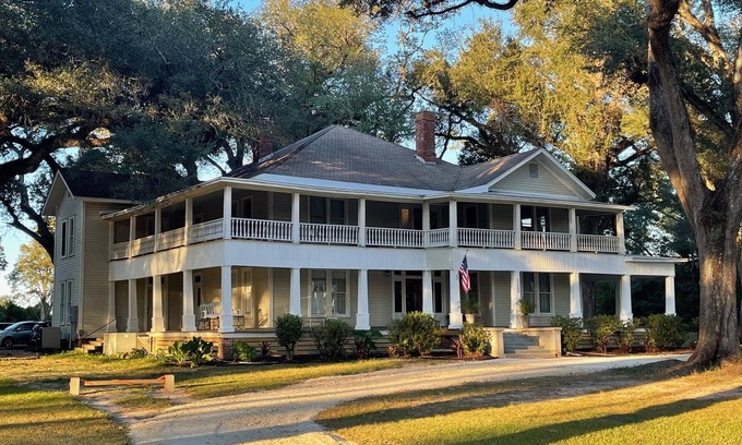 Greenwood House | The Willis House Historic Home Retreat on 6 Acres and 35 Live Oak Trees