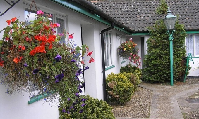 Watton Hotel | The Willow House