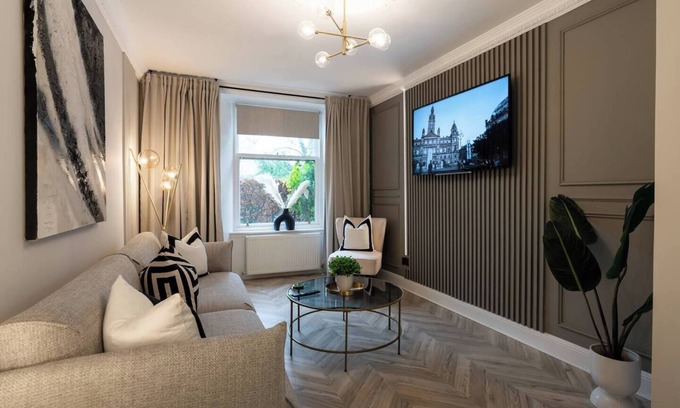 North West Apartment | The Wilton Suite - Your Private 5* Escape!