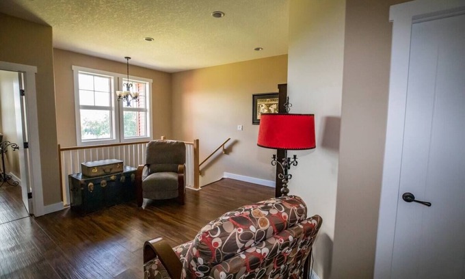 Parkland County Apartment | The Winding Road Homestead - 3 BDRM each has full ensuite; quiet,country retreat