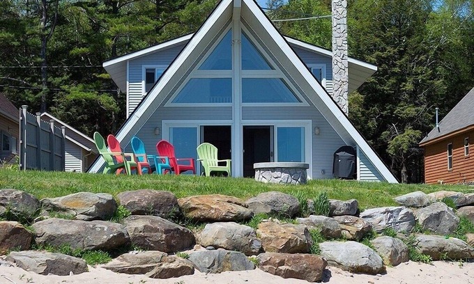 Port Sanilac House | The Winfish House- Steps From Sandy White Beach!