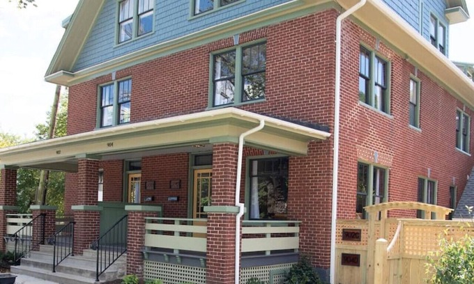 Roanoke House | The Winona House - Boutique Hotel Near Downtown