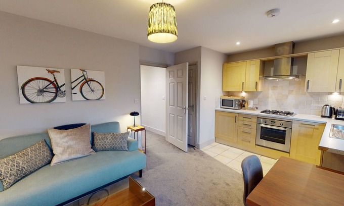 Oxford Apartment | The Woodstock Suite Vanbrugh 7 | Oxford Holiday Lets | 1 Bed & Sleeps 2
