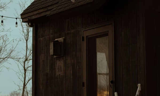 Almelund Cabin | The Writers Cabin Sauna/wood burning hot tub/river access