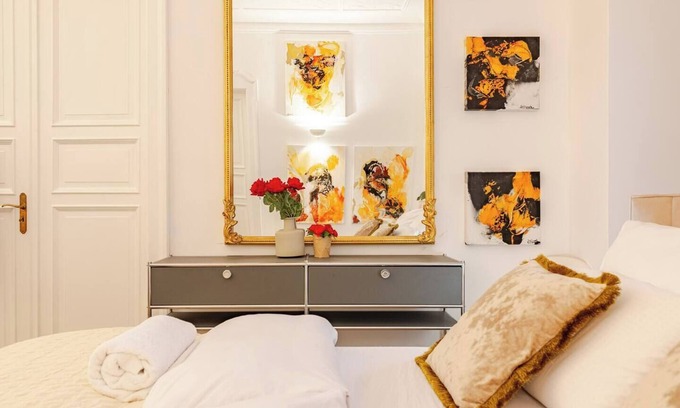 Altbogenhausen Apartment | TheGallery Suiten