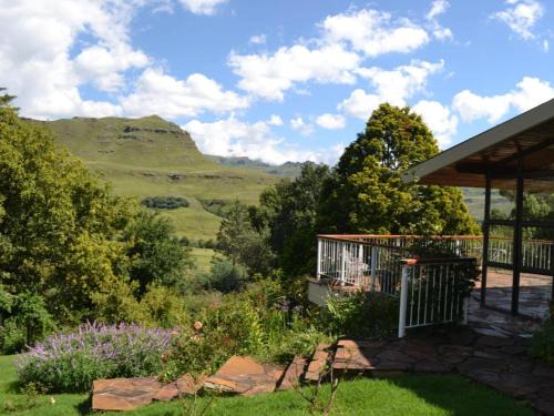 Drakensberg Gardens Apartment | Thekwane Nest and Ondini Self catering cottages