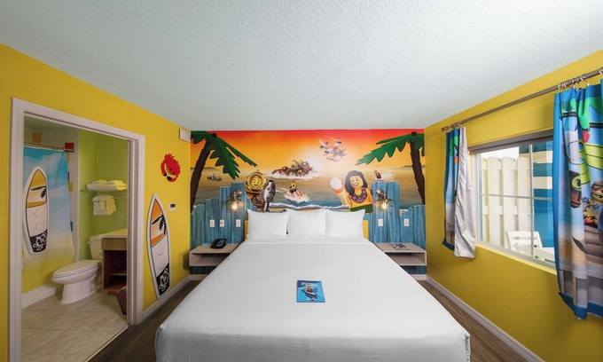 Cypress Gardens Hotel | Theme Park at your Door Steps | Near Lake Dexter | Waterpark and Pool Access
