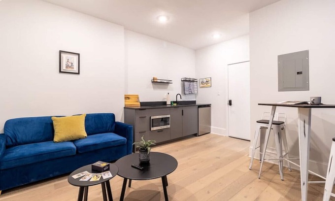 Gayborhood Apartment | Thena Hotel - Beautiful 1 Bedroom