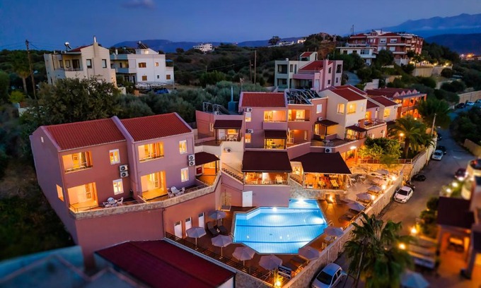 Makrys Tichos Apartment | Theos Village Apartments