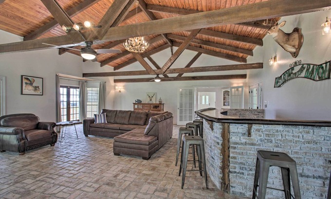 Theriot House | Theriot 'Camp Outdoor Dreaming' Retreat w/Dock!