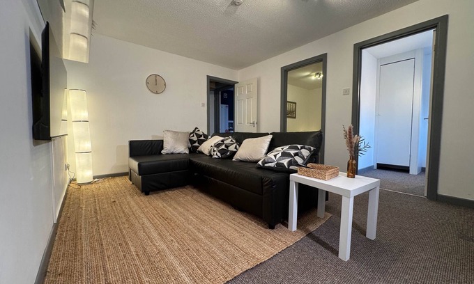 Cathays Apartment | Thesiger 3 (2 beds)