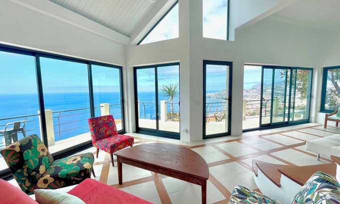 Sao Goncalo House | THEVIEW- 3-bedroom Villa in Funchal São Gonçalo