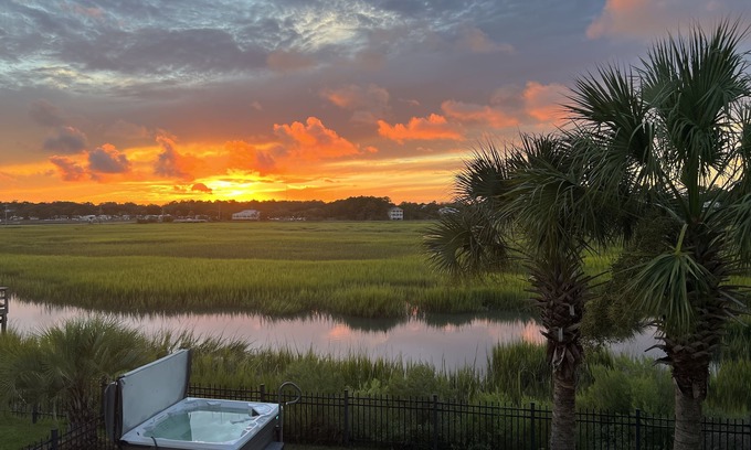 Garden City House | Third Row duplex with Private Pool and Hot Tub in Garden City Beach