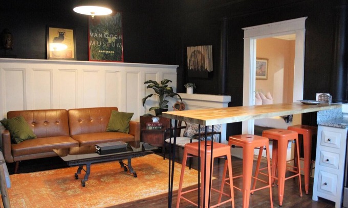 El Paso Apartment | This apartment is a 1 bedroom(s), 1.5 bathrooms, located in El Paso, TX.