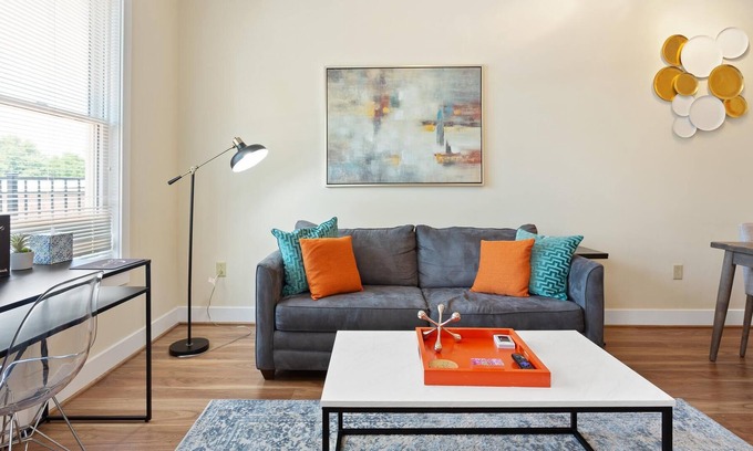 Jefferson Manor Apartment | This apartment is a 1 bedroom(s), 1 bathrooms, located in Alexandria, VA.