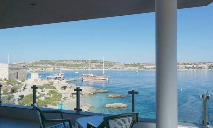 Għadira Apartment | This apartment is a 2 bedroom(s), 2 bathrooms, located in Il-Mellieħa, .