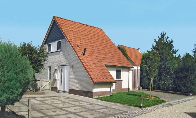 Stevensweert House | This beautiful vacation villa for eight people is located in the vacation park Porta Isola in beauti