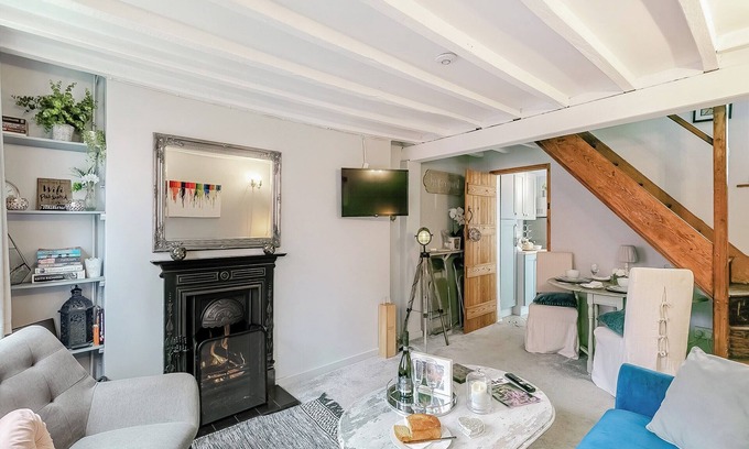 Bretforton Cottage | This cosy retreat is the perfect base for exploring the Cotwolds.
