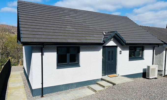Fort William House | Thistle Cottage in Central Fort William