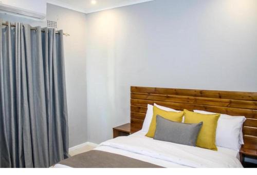 Maun Apartment | Thito Manor Apartment