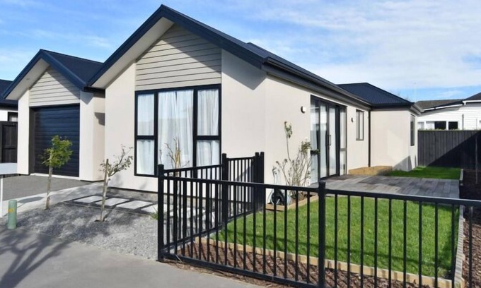 Addington House | Thomas Townhouse-Modern townhouse located in Addington