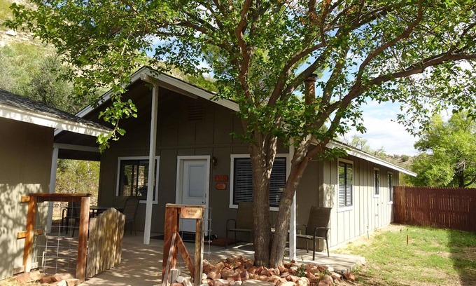 Cornville House | Thoughtful and modern comforts on a peaceful ranch
