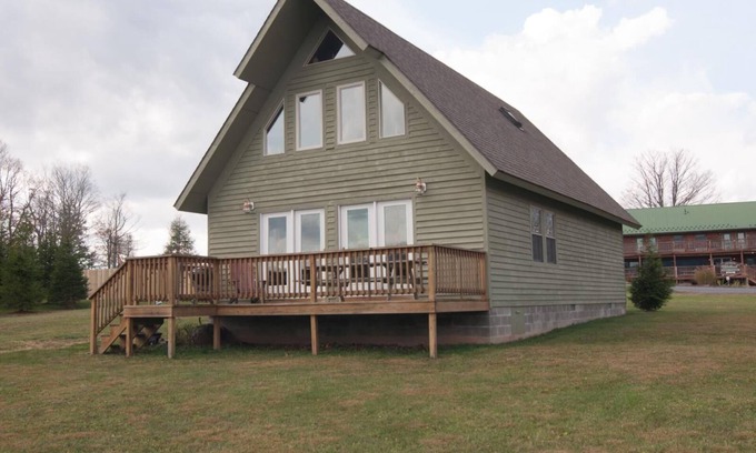 Davis House | Three Bears in the Valley