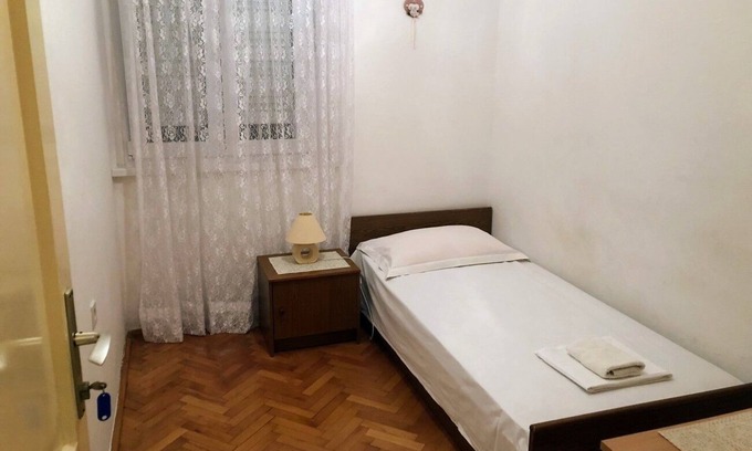 Drasnice Apartment | Three bedroom apartment near beach Drašnice, Makarska (A-23448-a)