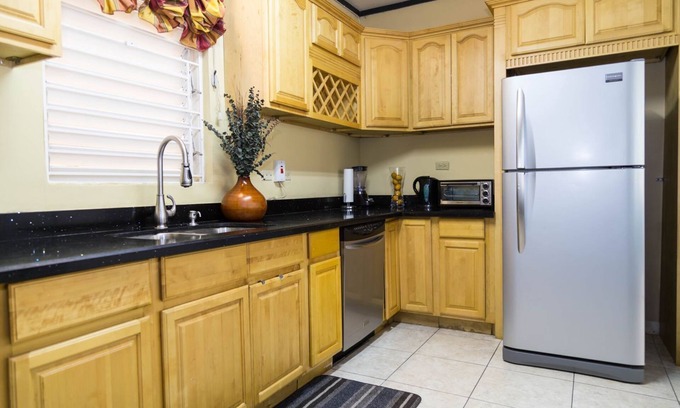 Eden Gardens Apartment | Three Bedroom Apartment @ New Kingston