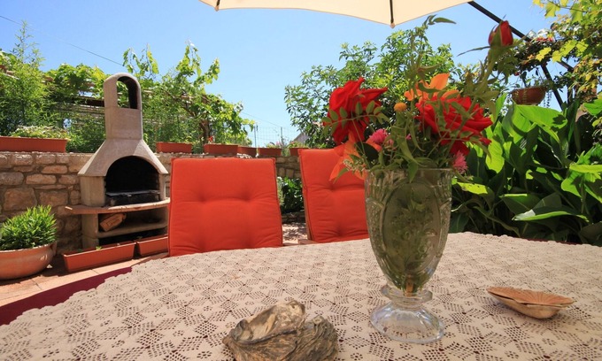 Cunski Apartment | Three bedroom apartment with balcony Ćunski, Lošinj (A-8010-b)