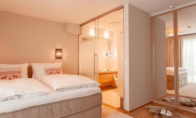 Zuers Apartment | Three-bedroom apartment right on the slopes