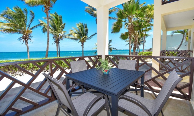 Osbourn Apartment | Three-Bedroom Beachfront Apartment - Lord Nelson Hotel