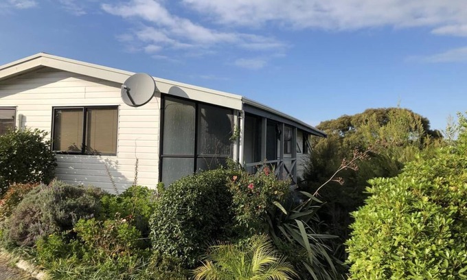 Ostend House | Three Bedroom Family House