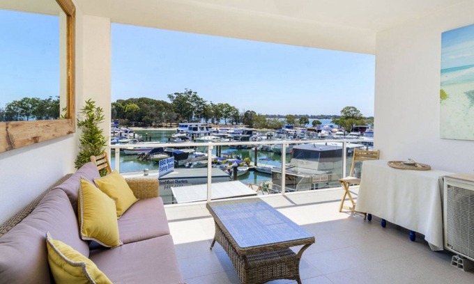 Sandstone Point Apartment | Three Bedroom Harbourside Retreat