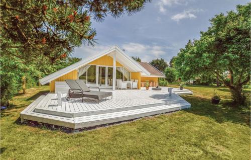 Boeslunde House | Three-Bedroom Holiday Home In Skalskor